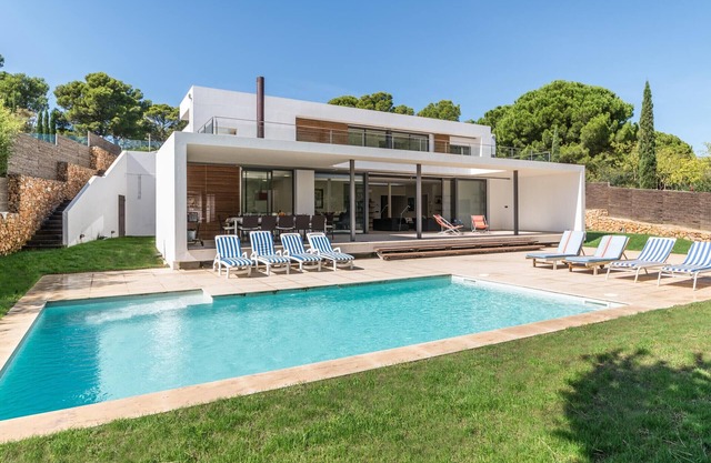 Claudia: Exclusiva villa a 100 metros de la playas de Empúries