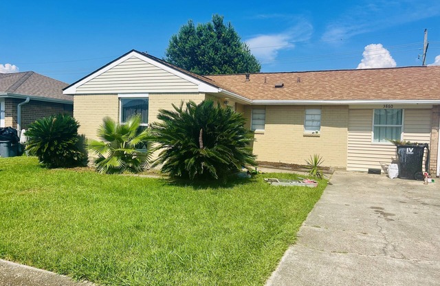 Clean 2BR House w/ Arcade machine close to Airport!