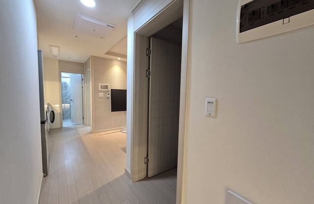 Clean Two-bed apartment Seonneung Station 3min