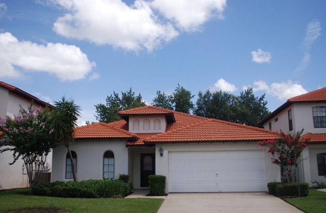 Close to all resorts, gated 4br 3bth w/ Pool/Jacuzzi😎 Perfect for the Parks🌴
