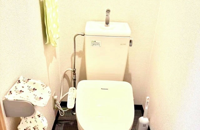 Close to Sakae, multiple rooms in the same building.