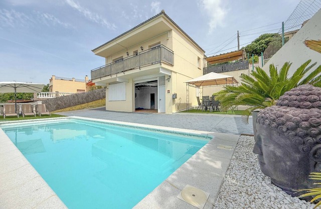 Club Villamar - Villa acogedora con 3 habitaciones, parking y internet Wifi