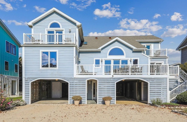 Coastal Bliss Nestled in Bethany Beach: Oceanside, Elevator, Sleeps 16