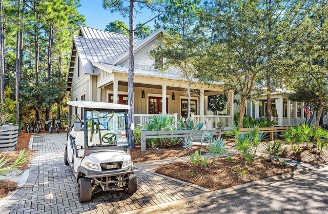 Hermosa casa de 4 dormitorios que admite mascotas y un carrito de golf de 6 plazas.