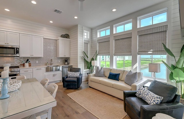 Coastal Cottage on Bridge w/ Lake Views & Amenities@Cinnamon Shore South