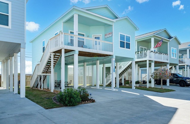 Coastal Getaway w/ Community Pool + Fishing Nearby