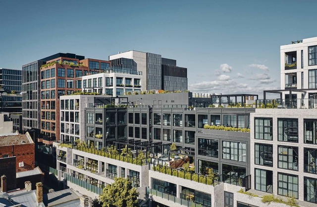 Collingwood Gem: Boutique Apt with City Views