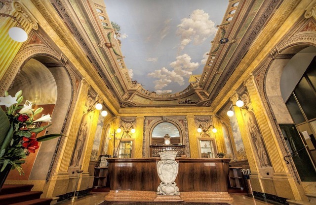 Colomba D'Oro Hotel