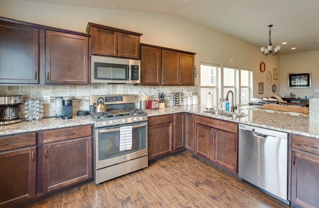Colorado Springs Home con sala de juegos y vistas al monte