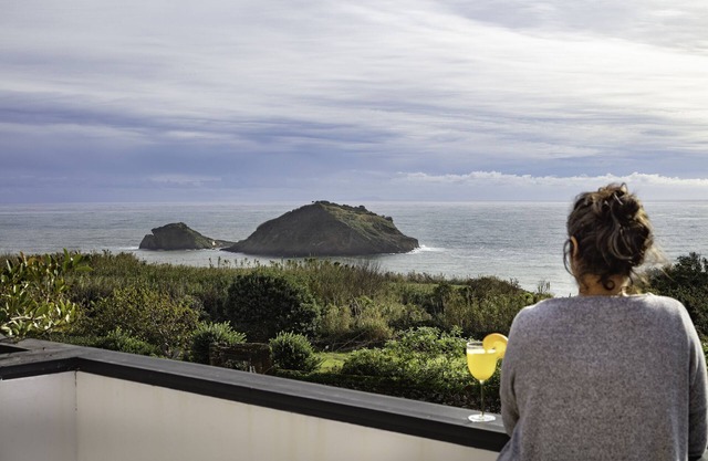 Venga y disfrute de la paz, la tranquilidad y las vistas del mar y las montañas en su comodidad.