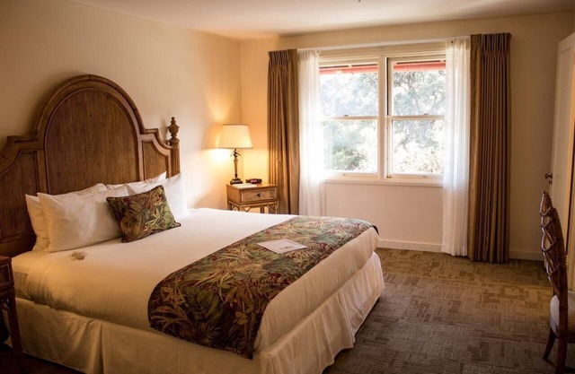 Come Create Memories w/ Fun-filled Adventures at this Paradise! Free Parking!