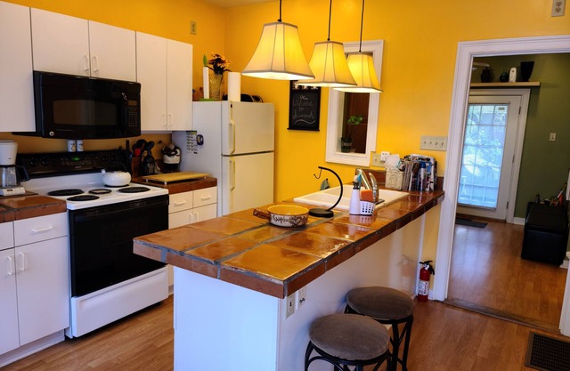 ¡Visítenos En Savannah ... Estudio para 2 - Desde * $ 100 / noche *