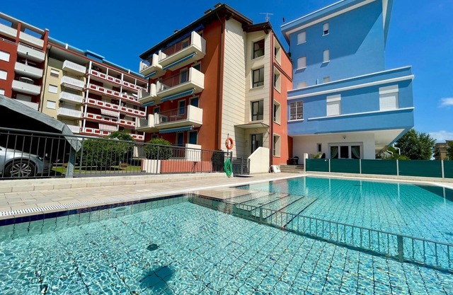 Cómodo apartamento con piscina - Beahost