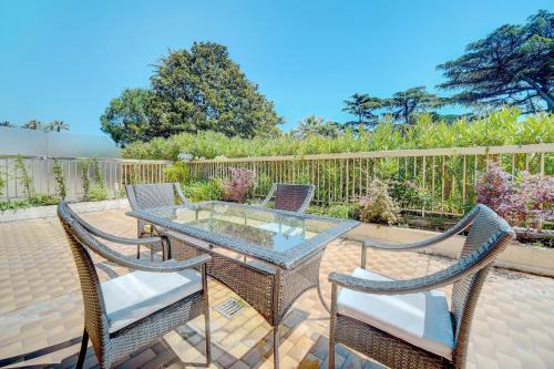 comfortable 3 bedroom, superb south terrace