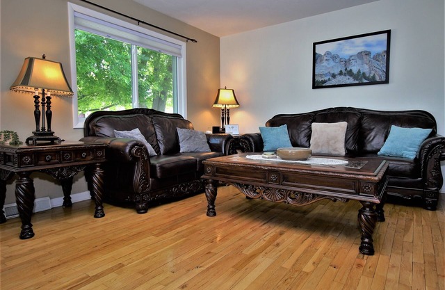 Comfortable home with big yard and large garage. 3 minutes from downtown Rapid City