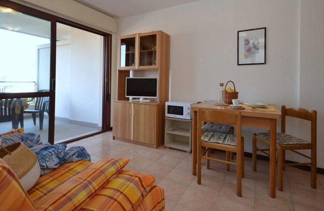 Cómodo apartamento de dos ambientes en la hermosa zona de la laguna.