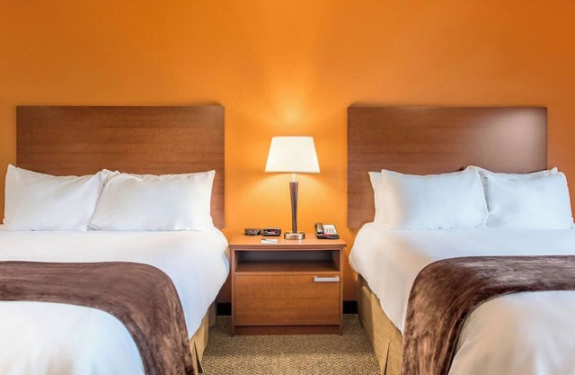 Comfortable Unit w/ In-Room Kitchen Near Scheels Arena