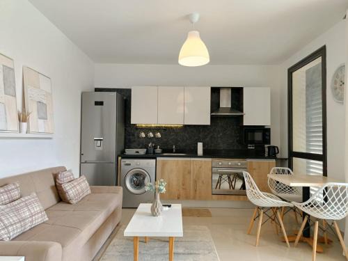 Comfy 1 Bedroom In Gcribs Compound Pool View in ElGouna