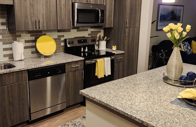 Comfy apartment close to it all!