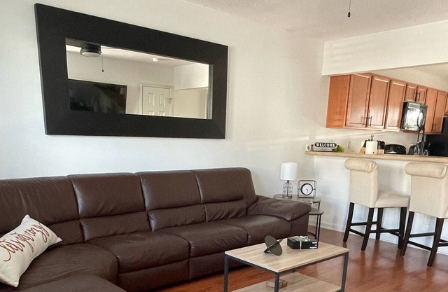 Comfy & Charming 2 master bedroom townhouse