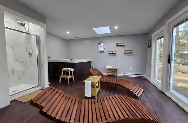 Comfy Cottage!!