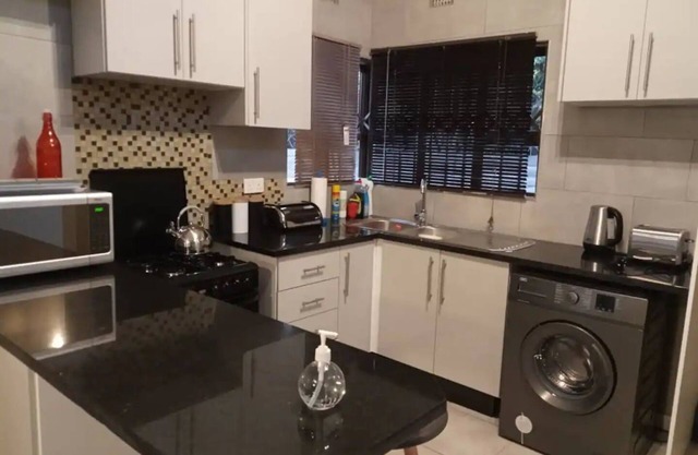 Comfy, modern, stylish furnished cottage - 2174