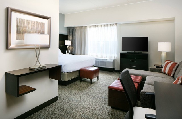 Cómoda Suite Studio | Desayuno de cortesía, Wi-Fi gratis, Piscina cubierta, Bañera de hidromasaje