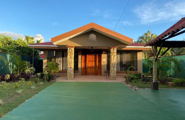 Comfy Villa for7 with private Pool, just 10 minutes from Manuel Antonio