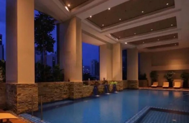 Condo Makati Greenbelt w/ free access to Pool, Gym, Sauna and highspeed internet