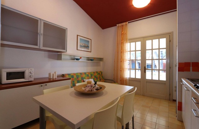 Apartamento contemporáneo en una residencia tranquila.