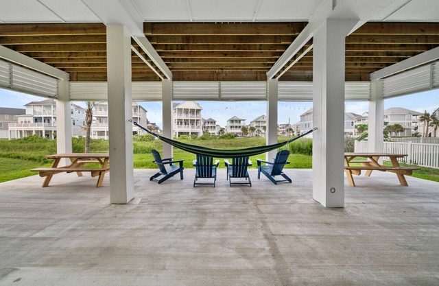 Contemporary Coastal Cabana, Beach & Lake Views