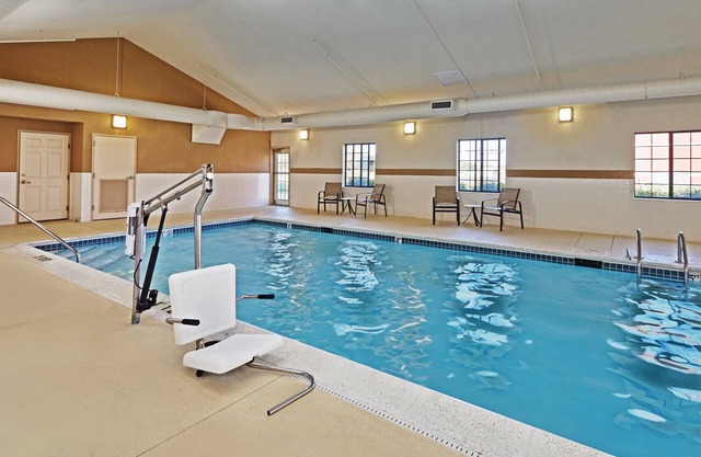 Suite contemporánea en el distrito financiero "The Glen" | Gimnasio abierto las 24 horas + piscina cubierta + cocina