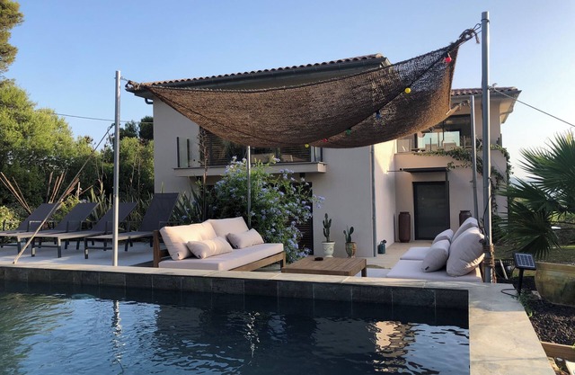 Contemporary villa with sea view
