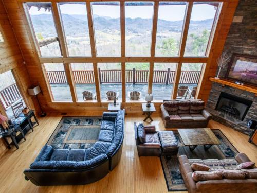 Copper Top - Stunning Views, and Hot Tub