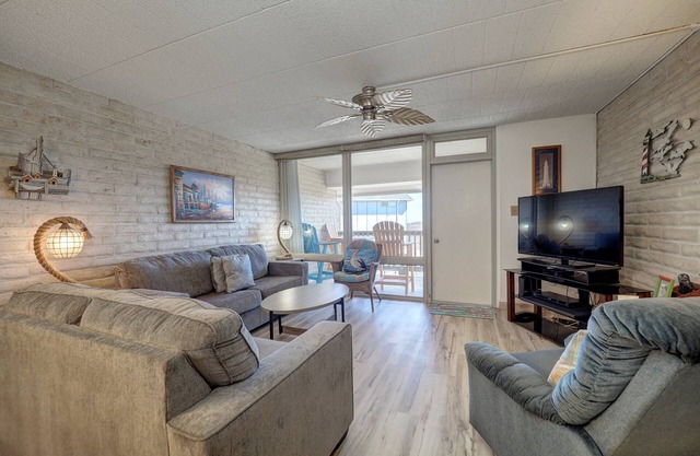 Coral Cay #216 | 2 Bed, 1.5 Bath