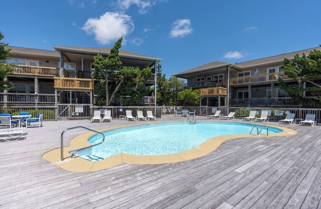 Condominio Corolla: piscina comunitaria e hidromasaje, 350 pies al acceso a la playa