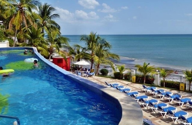 BAHÍA CORONADO, PARAÍSO TROPICAL, PANAMÁ