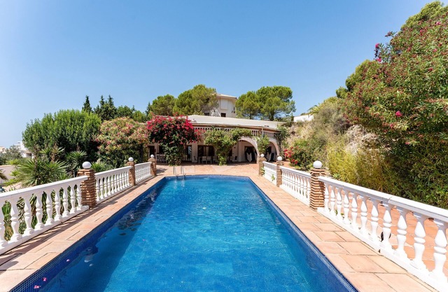 " Cortijo Alegría - Hasta 28 Huéspedes | Perfecto para Grupos, Familias y Eventos - Piscina Privada