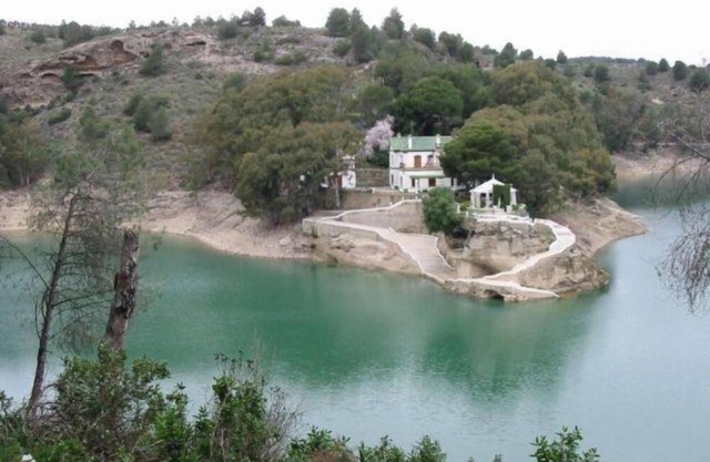 CORTIJO QUINTILLO con vistas al RIO GUADALHORCE