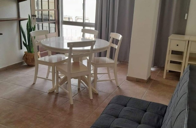 Cosy flat in historical center, super close to beach and river