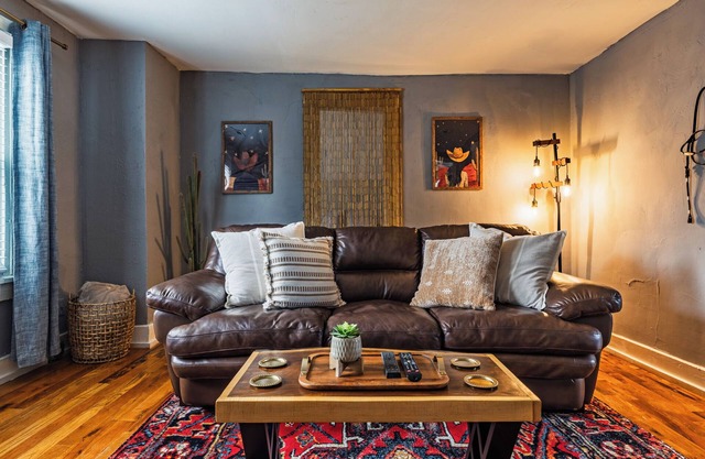 Cosmic Cowboy Hideaway 2BR + Bonus Room