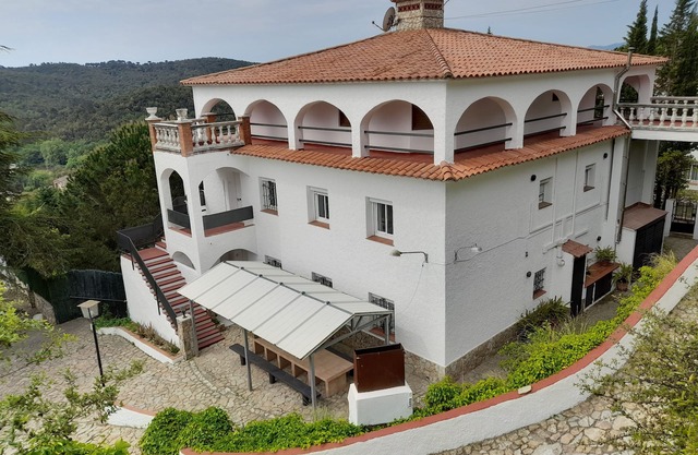 Costa Brava: Villa con piscina, jardín y barbacoa para 24 personas