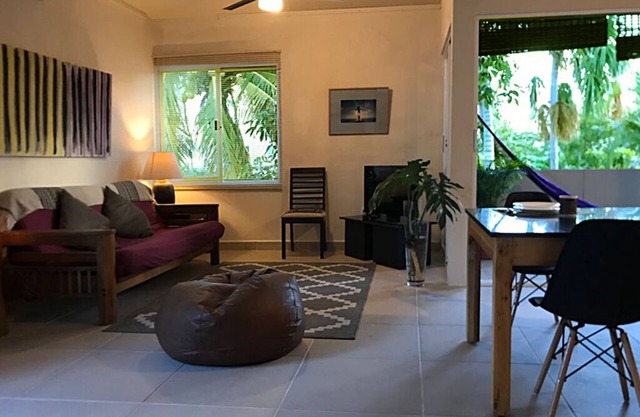 Apartamento acogedor cerca del mar. La Casa de los Pájaros