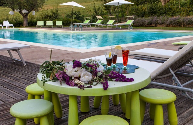 Acogedor apartamento para 3 personas con A/C, WIFI, piscina, TV, mascotas permitida y aparcamiento