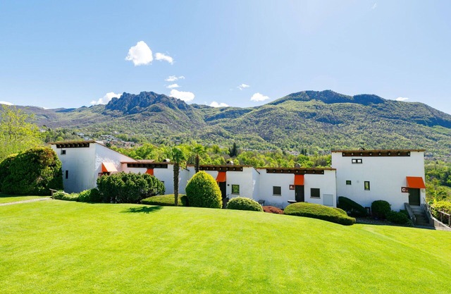 Acogedor apartamento para 4 personas con piscina, WIFI, TV, patio y aparcamiento