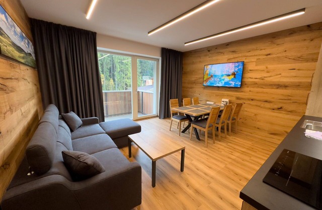 Acogedor apartamento para 5 personas con WIFI, TV, balcón, vista panorámica y aparcamiento