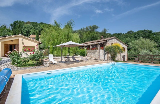 Bonito apartamento para 5 personas con WIFI, A/C, piscina, TV y aparcamiento