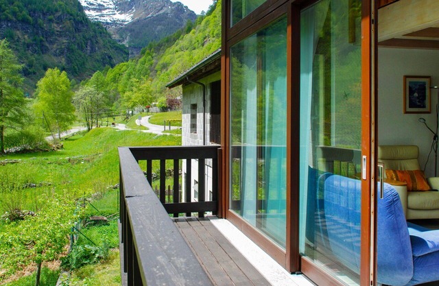 Bonito apartamento para 5 personas con WIFI, TV, patio, vista panorámica y aparcamiento