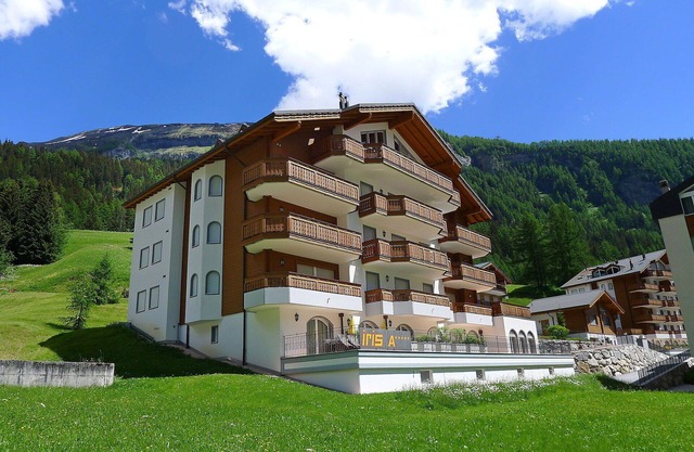 Bonito apartamento para 7 personas con WIFI, jacuzzi, TV, balcón y aparcamiento