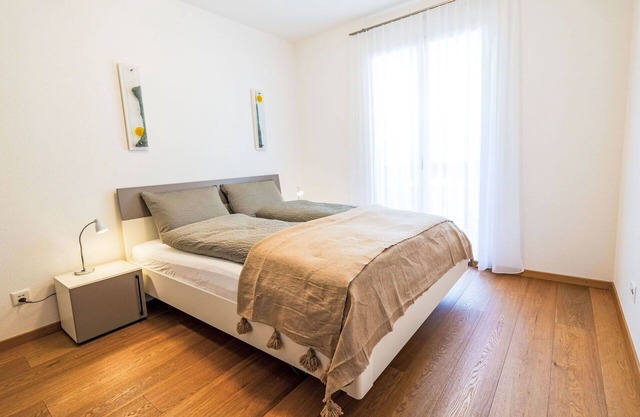 Hermoso apartamento con bañera de hidromasaje, WIFI, TV, balcón, vista panorámica y aparcamiento